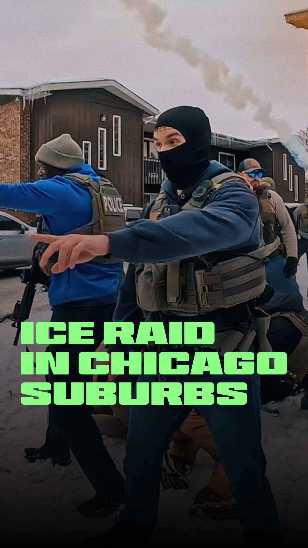 Federal immigration agents deployed tear gas and pepper spray against a crowd in Elgin, Illinois on Saturday.  Residents and community patrollers gathered outside an apartment building where ICE agents were attempting to arrest a man they later described as a “suspected member” of Venezuelan gang Tren de Aragua.  Ben Luhmann, a local 17-year-old who tracks ICE activities and documents arrests, described the chaotic scene to The News Movement.