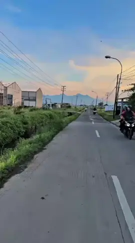 @kangirul777 #promomakanharian #kuduspagihari #kudus24jam #selamatpagi #pemandanganaesthetic 