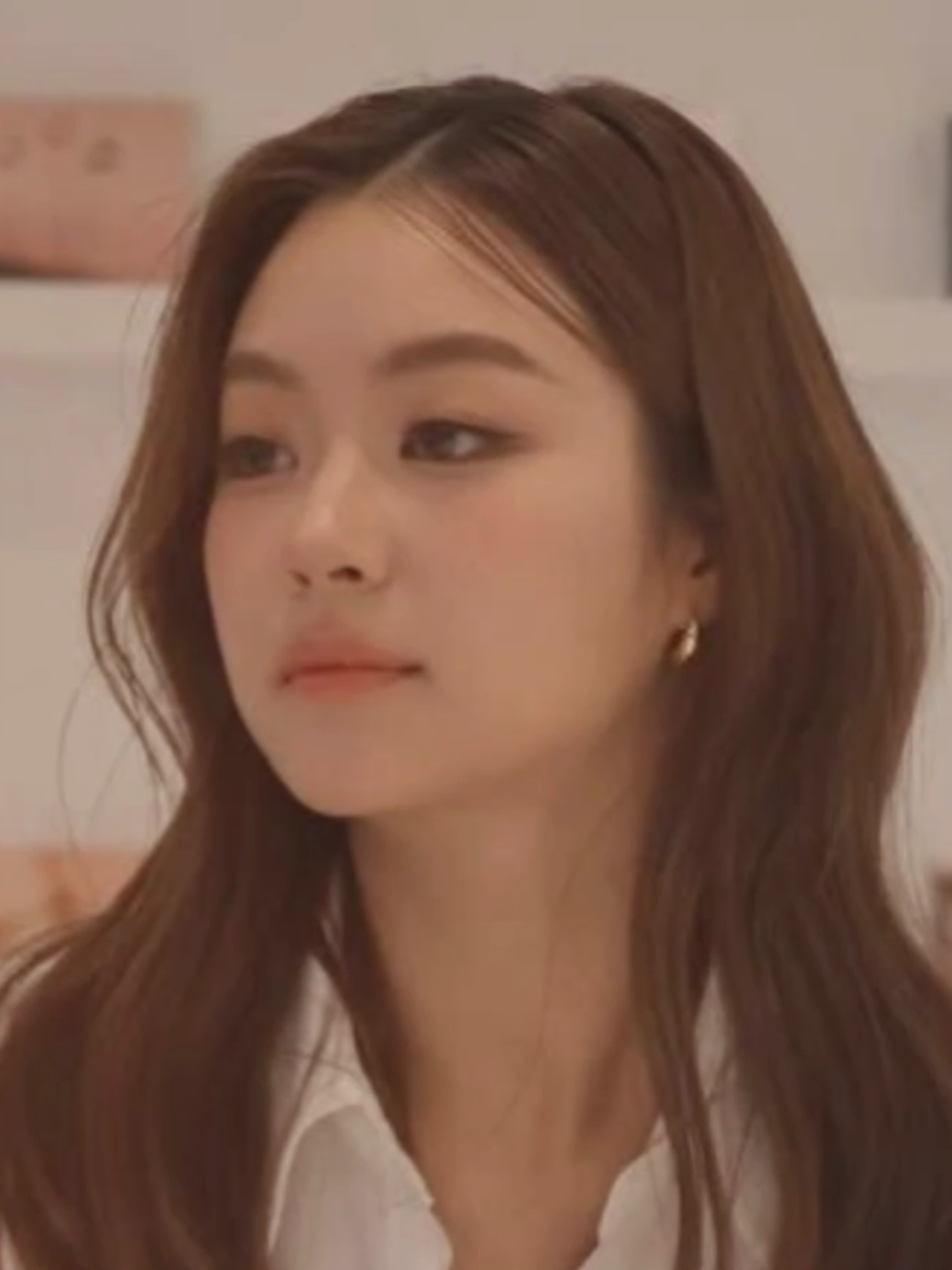 Jangan berharap yang berlebihan gaiiis  ingat, mereka hanya bekerja Nikmati saja karyanya😘 แล้วถ้าเขามีแฟนล่ะ 5555 ที่ซื้อคู่นี้เพราะเคมีมันพุ่งต่างหาก  ชอบเห็นสวยอยู่ด้วยกัน 😝 @Miu T.  #miunatsha #lenamiu #mysafezoneseries 