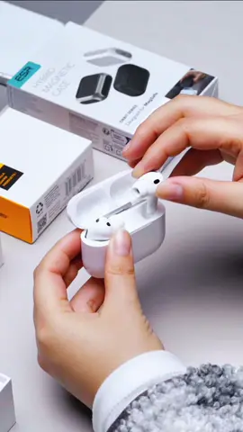 OMG, I just got my hands on the new iPods Pro 3 and I'm so excited to unbox them! 🤩 The packaging is super sleek, definitely giving off those premium vibes. First look at the case, it's so smooth and fits perfectly in my palm. ✨ Can't wait to pop these earbuds in and experience the sound quality everyone's been raving about. 🎶 Dropping them in my ears now, let's see if they live up to the hype! #iPodsPro3 #Unboxing #NewTech #AppleGadgets