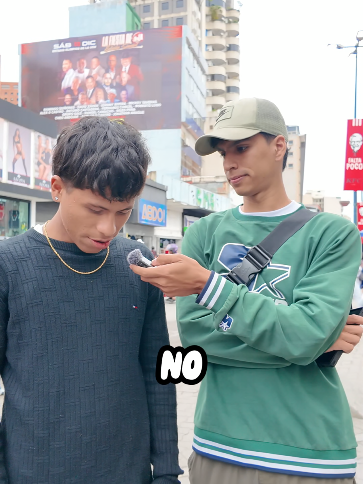 Te sientes satisfecho con lo que ganas viviendo en Venezuela? #venezuela #entrevista #entrevistasenlacalle #preguntas 