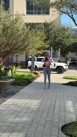 Such a pretty day to shop outside in Texas 🤠