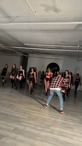 MK Київ ❤️‍🔥 #highheels #veresova #heels #танцікиїв #heelsdance 