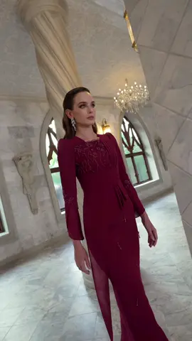 Spot the details that make Ariya Dress a total showstopper! 😍 Fresh drop alert this morning… Ariya Dress is here! ✨ Crafted from soft premium chiffon, with gentle front pleats, beaded floral embroidery on the bust & sleeves.  Subtle bead touches on the skirt? Just enough to make you sparkle from every angle. 💖 Who's ready to fall in love?  #JlabellaAriyaDress #JlabellaGlamorousRaya2026 