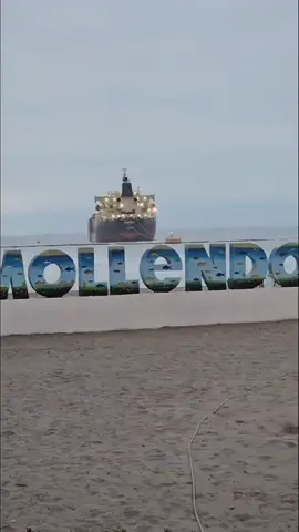 MOLLENDO Desde la tercera playa