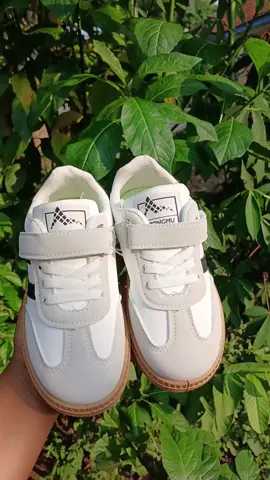 separu sneakers anak #sneakersanak #sepatusneakersanak #sneakersanakimport 