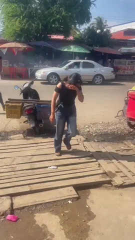 9/12/25 😢ពួក កងទ័ព ថៃបានផ្លោងគ្រាប់ ដាក់កម្ពុជាដល់ អូបីជាន់ហើយ  #សូមជូនបងអោយមានសុវត្តភាព👏🏻🥲