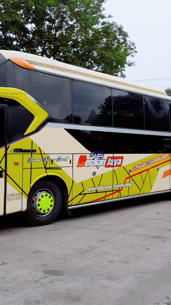 BERLIAN JAYA / PRINCESS / ANGKATAN PAGI DARI PATI TUJUAN JAKARTA #promomakanharian #videobusindonesia #masukberanda #fyp #berlianjaya #sembodo #angkatanpagi #merakgank🦚 