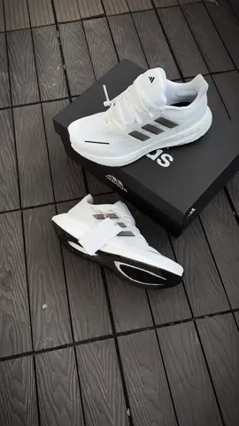 Đôi giày mà tôi ưng ý nhất mỗi khi đeo đi tập gym hay chạy bộ 🫶🏻🫶🏻👍👍👏🏼👏🏼✅#giaythethaochaybo #giayadidaspureboost #viralvideo 