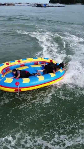 adaa yang berani coba wahan yang satu ini ? 😂😂 ayoo buruan booking dari sekarang #adityawatersportpangandara #fyppppppppppppppppppppppp #adityawatersportpangandaran #banaboatpangandaran #watersportpangandaran 