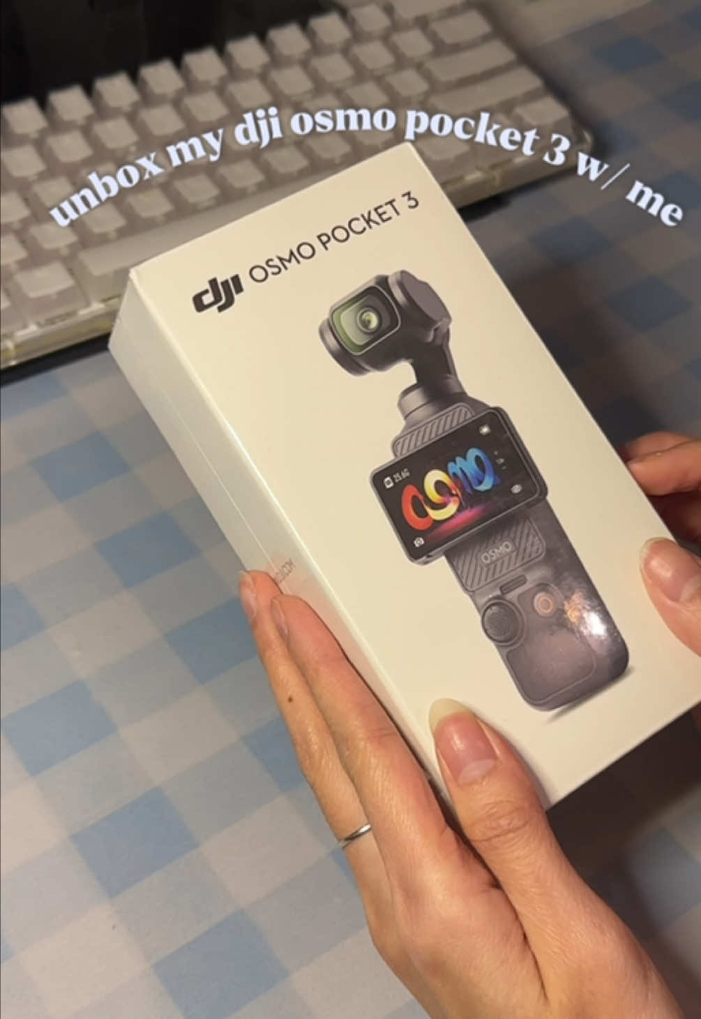 can’t wait to play around w/ the camera this holiday season!!  #djiosmopocket3 #vloggingcamera #Vlog #contentcreation #videocreator #unboxing 