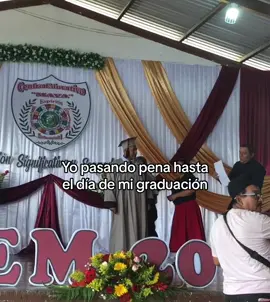 JAJAJAJA Yo pensé que abrazarme iba 😭🤣 #humor #graduacion #parati 