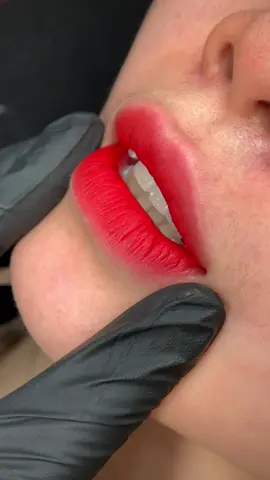 Thoải mái ăn uống mà không lo môi nhợt nhạt nhaaa ce 🫶