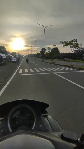 kumenanti seorang kekasih #iwanfals  #falsmania  #tasikpride  #tasikmalaya_jawabarat 