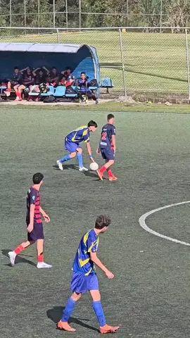 un poco de jogo, puro visaje nomás #soyyopss #fypp #shark #🦈🦈🦈 #2010 