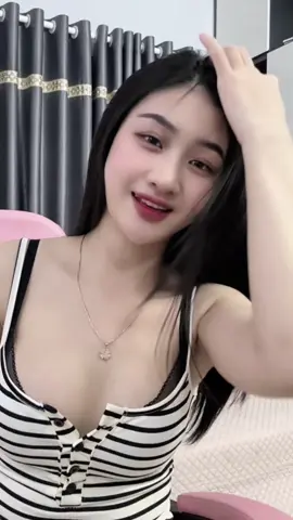 Phố xá đêm đông người 😊#xh #lêthinhung 