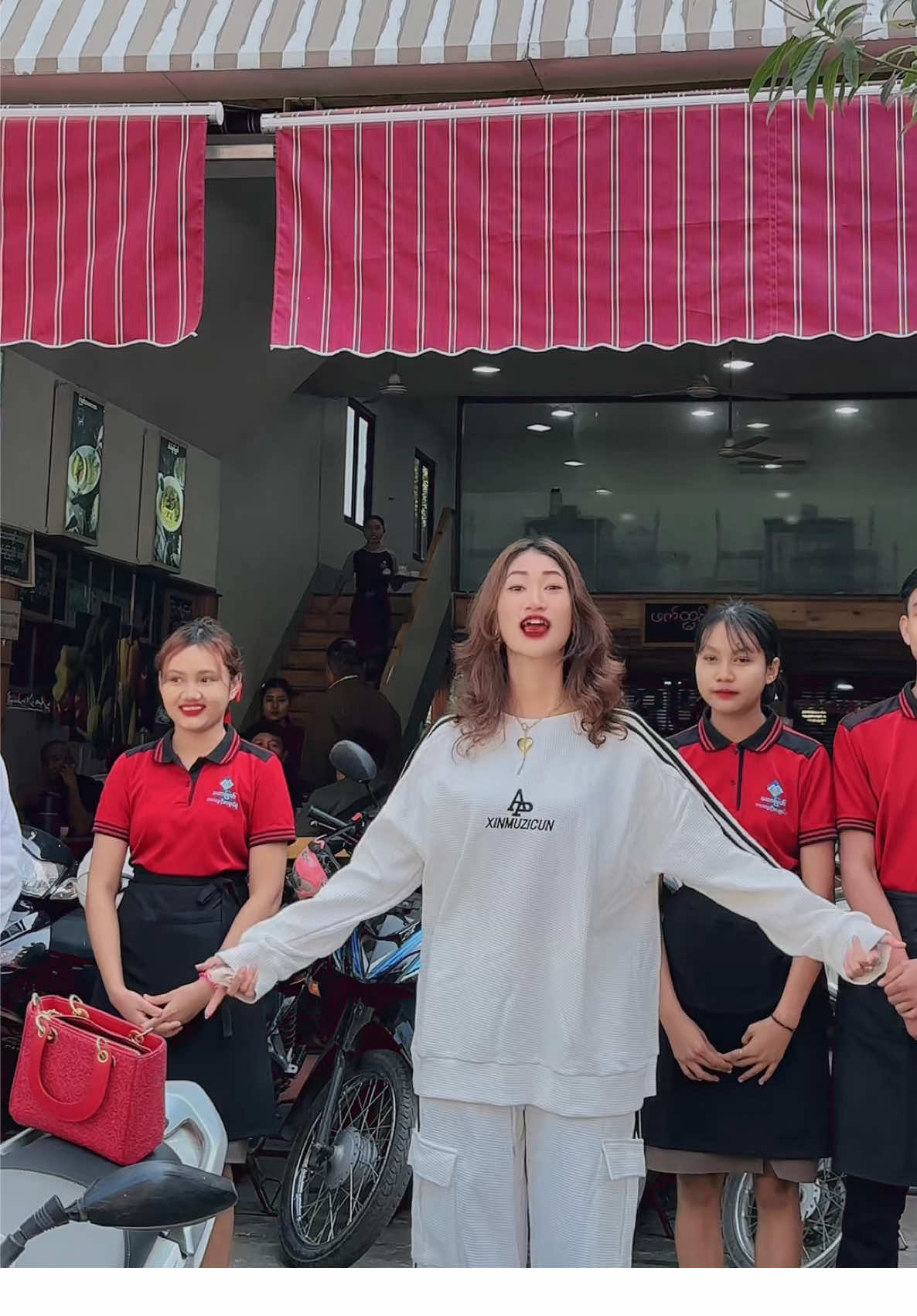 မန်းလေး မဟာမြတ် 🤎🍀