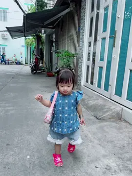 Xach gio đi đâu vậy thị kem #embekem0409 