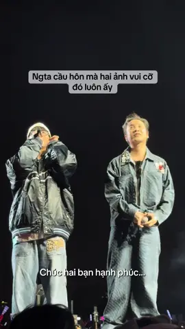 Hong bt dạo này sao chứ thấy anh Suy có da có thịt hẳng.😅 Tối đó có 2 cặp cầu hôn lận, đáng yêu quá đi mất. 🥰🥰🥰 #lowg #justatee #inlove #ntpmm 