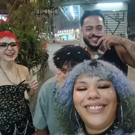 no máximo do respeitinho, te amamos sisaque 💖