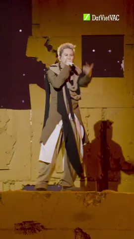 Chờ Anh Về mà mang lên concert thì như thế nào nhỉ 💁🏻‍♂️ #BRay #AnhTraiSayHi2025 #ChoAnhVe 