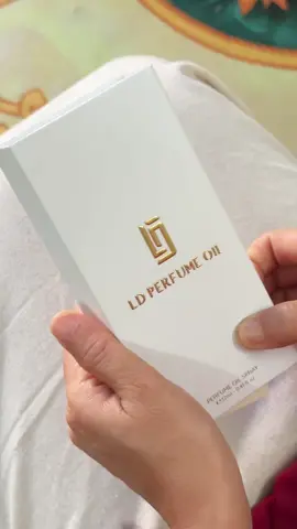 Tết đến – Năm Mới đến… cùng bung toả hương với bản nước hoa mới của LD Perfume Oil. Đập hộp một cái là auto lung linh luôn 😍🎄  #newyear2026 #n#nuochoanun#nuochoanamquatangnguoiyeu #noel2025 