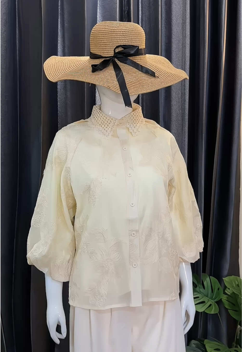 Ready 4 warna, siap langsung kirim kakakku🥰#kemejawanita #atasanwanita #blousewanita 