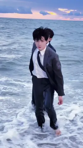 Sea with you  #ToMyShore #吾岸 #fypシ #yunqi #haoyiran 