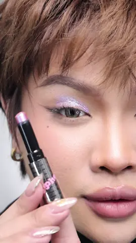 Em eyeshadow stick này em bling dữ luôn á mấy bà #timephoriavn #brownskin #goclamdep 