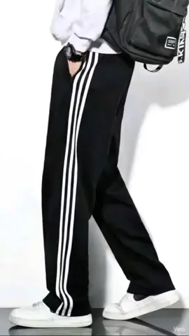 “Bro, suko ka na ba sa jogger na madaling mawala ang forma?” Eto na ang 3 Lines Stripes Jogger Pants—matibay, breathable, at may premium stretch na hindi lumuluwag kahit gaano ka ka-active. Perfect sa gym, gala, at pang-araw-araw na lakad. Terno lang ng kahit anong shirt—solve na ang porma! #MensFashion #JoggerPantsPH #StreetStylePH #OOTDMen #3LinesJogger