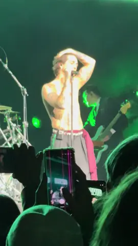 #nothingbreakslikeaheart #damianodavid #damiano #damianomaneskin #brooklynparamount 