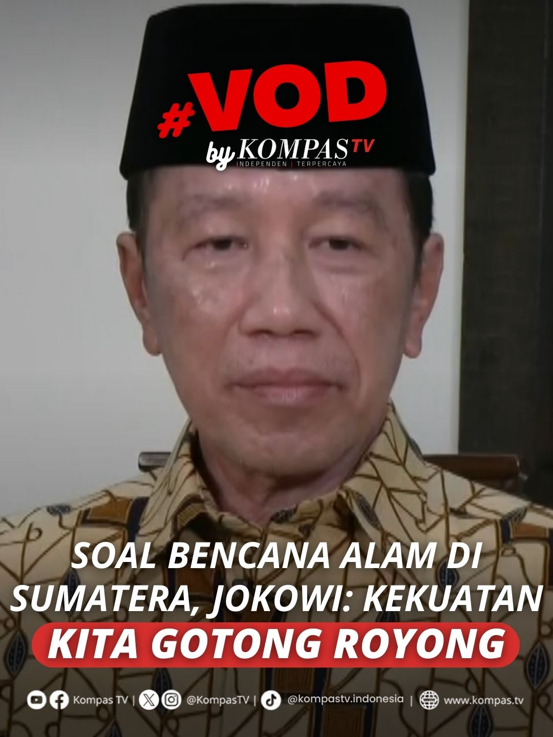Presiden ke-7 RI Joko Widodo menyampaikan duka mendalam atas bencana banjir bandang dan tanah longsor yang melanda Aceh, Sumut, Sumbar, dan sejumlah wilayah lainnya. Ia berharap keluarga korban diberikan ketabahan menghadapi musibah ini. Jokowi mengatakan  pentingnya solidaritas dan gotong royong antara pemerintah pusat, daerah, dan masyarakat. Menurutnya, semangat gotong royong menjadi kekuatan bangsa dalam membantu warga terdampak dan menghadapi bencana bersama. Saksikan wawancara eksklusif bersama Presiden ke-7 RI Joko Widodo dalam #TitikPandangKompasTV pada Selasa, 9 Desember 2025 pkl 20.30 WIB hanya di KompasTV! #VODKompasTV