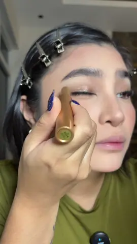 No-brainer #yzs #yzseyeshadowstick #eyeshadowstick #eyeshadow  Disclaimer: This video is based on my personal experience and for informational purposes only. Results may vary per user. Prices, promos, and availability are subject to change without prior notice.