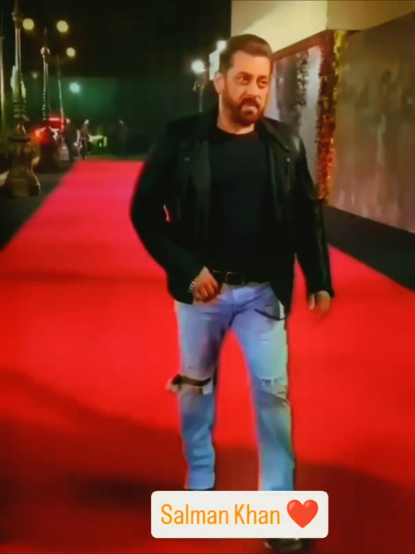 Salman Khan 🔥#Salmankhan #bollywood #foryou #foryoupage #foryoupageofficiall 