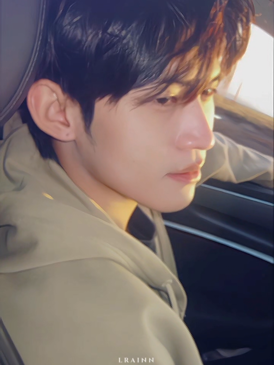 Gawatt 😭😭😭.. Aku udah kecintaan banget sama dia pliss 🛐🛐.. #tomyshore #yunqi #haoyiran #tomyshoretheseries #chinesebl 