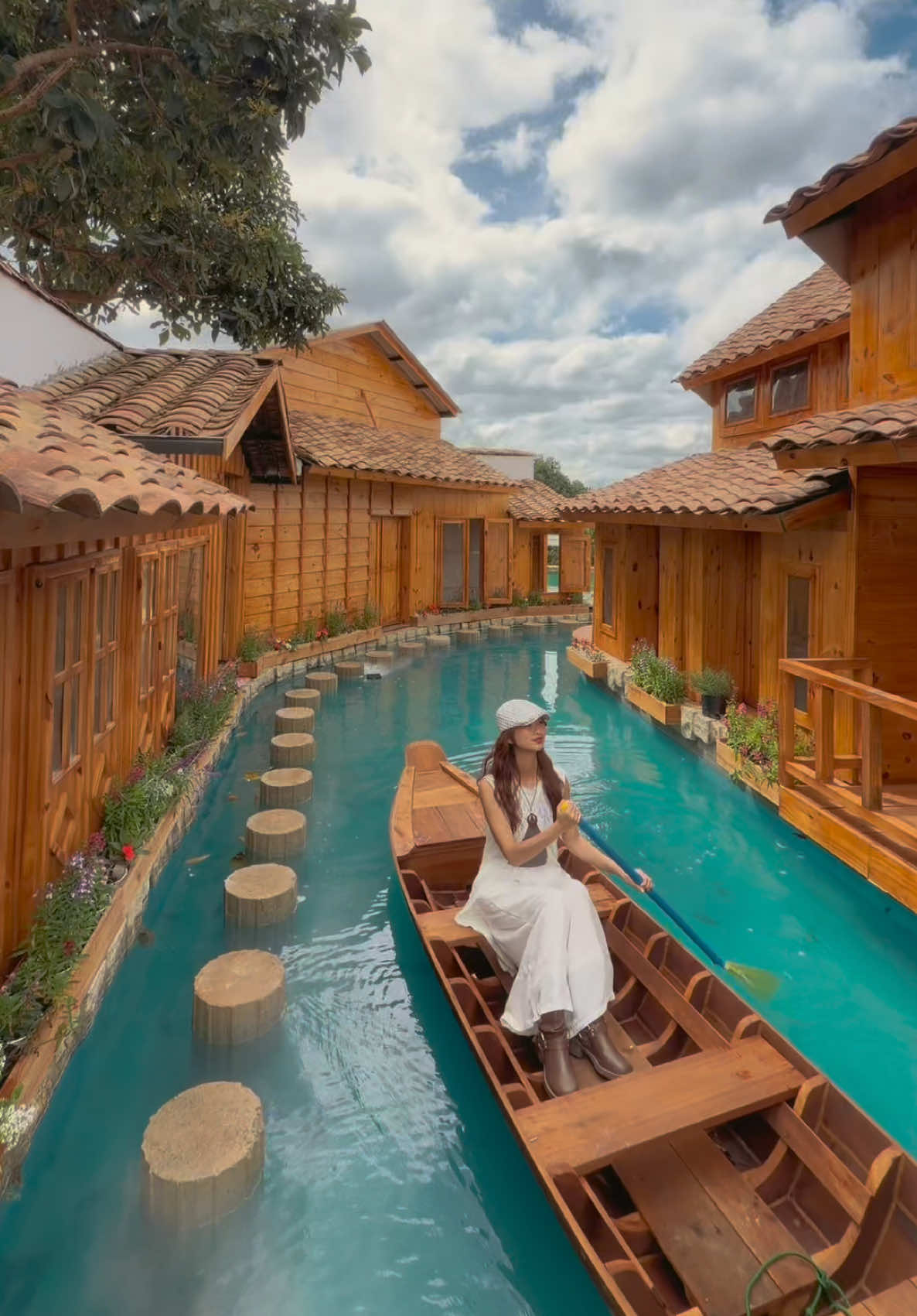 @Floating TOWN Nghe nói ô trấn Đà Lạt đang hot rần rần #chamdidaudo #dalat #dalatstory #dalattrip #dalatangi 