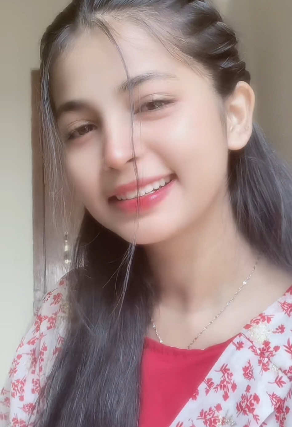 sry😐 e gan chara r kono gan diye vdo korte mon caii nh!😭🫶🏼