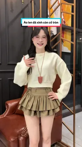 Em tưởng ai cũng có áo này chứ tar #aolen #aolencroptop #xuhuong #cogaimattit t