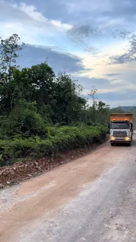 #fypppppp #driverhauling #deriver_muda #anaktambang #fypviraltiktok🖤シ゚☆♡tiktokkkkkkkkkkkk 