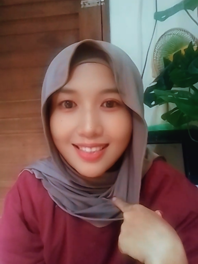 Bahannya kaos jersey premium ya beb...jatuh, adem dan lembut bgt #pashminainstan #pashminakaos #pashmina #pashminajersey #fyp 