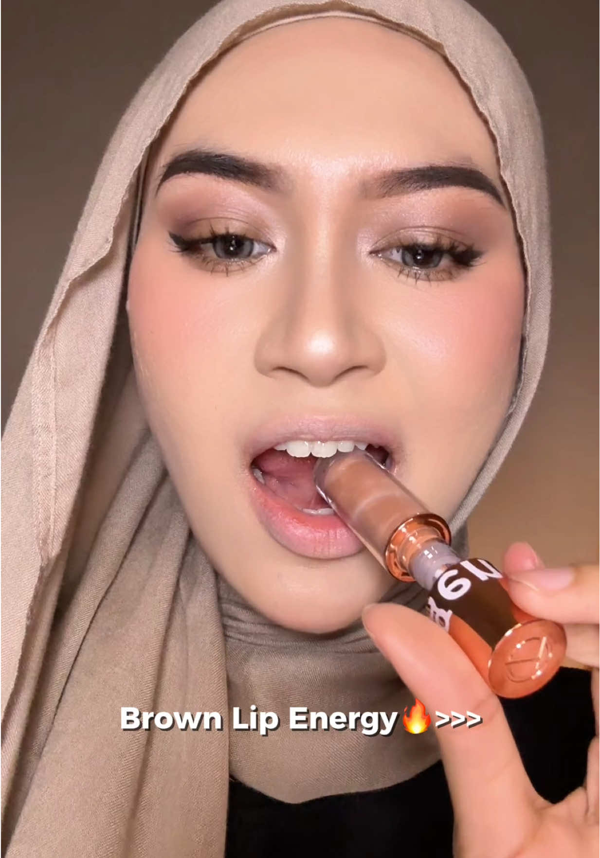 Current fav brown lippies🤎 #otwoo #otwoolipstick #lipstick @otwoo.id 