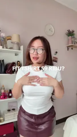 cobain Tshirt Cotton Cloud nya @aerostreet super lembutt & fitted nya cakep!!💓 #fittedtop #aerostreet #aerostreetgirls #tshirt #cottoncloud 