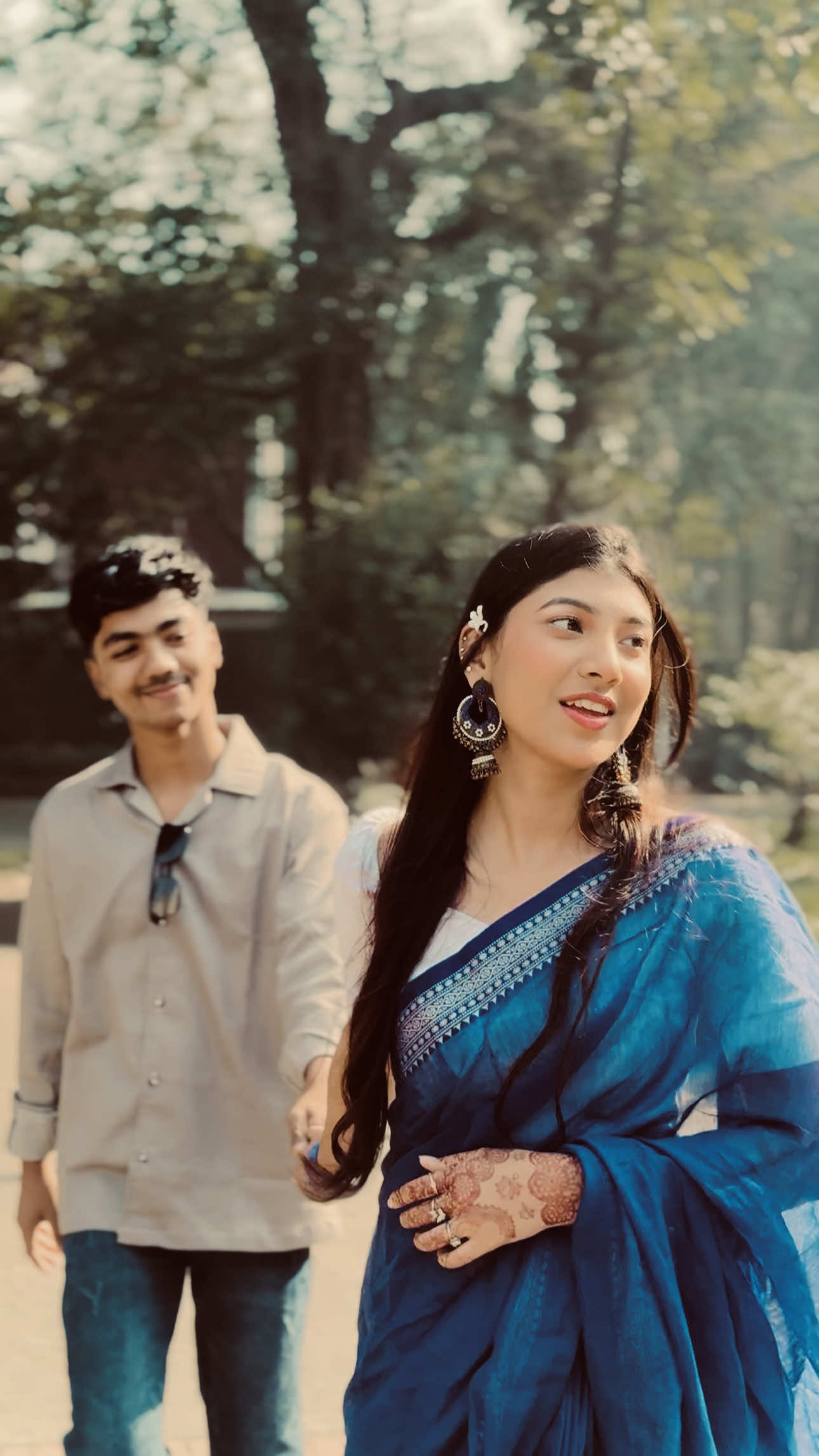 “যার প্রেম সত্যি… সে টাকা দেখে না, মানুষ দেখে।🙂💗 তুমি থাকলেই জীবন সুন্দর।🙂🌸”