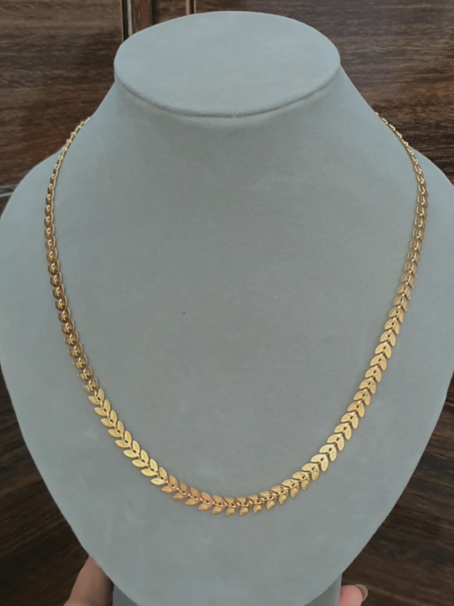 SURGANYA WANITA ADA DI PANGKALPINANG NIH GUYS MARi Bersinar Tanpa Batas, Tampil Sempurna Setiap Saat  Bersama friend & co jewelery pangkalpinang Tenaaang harganya di bawah 200ribu aja kok. Karena Kami hadir disini sebagai Solusi buat kalian di saat ekonomi yang sulit dgn harga emas yang melonjak tinggi. Mari Temukan koleksi Perhiasan pengganti emas kalian di galery accesories kami guys,kami menyediakan cincin, kalung, anting, dan gelang menggunakan bahan premium dengan cutting yang rapi, sepuhan kinclong, dan dibuat dari bahan premium berkualitas tinggi—anti karat, tidak menimbulkan alergi, dan tidak mudah pudar. Salah satu Keunggulan produk kami produk lama bisa di tukar tambah,di cuci dan di sepuh ulang guys. DENGAN Perhiasan YANG elegan,yang nyaman dipakai setiap hari dan cocok untuk setiap momen spesialmu itu yang dibutuhkan wanita idaman guys 📍 Kunjungi langsung toko kami di Jalan RE Martadinata, Kampung Opas, persis di depan rongsokan besi buruk, 100 meter dari SPBU Kampung Opas, Pangkalpinang. 💎 Saatnya tampil beda dengan kilau yang lebih percaya diri! Percayakan Accesorries anda kepada kami,karena kami sudah terbiasa bukan hanya bisa. #titaniumoriginal #CapCut #kalung #cincin #anting 