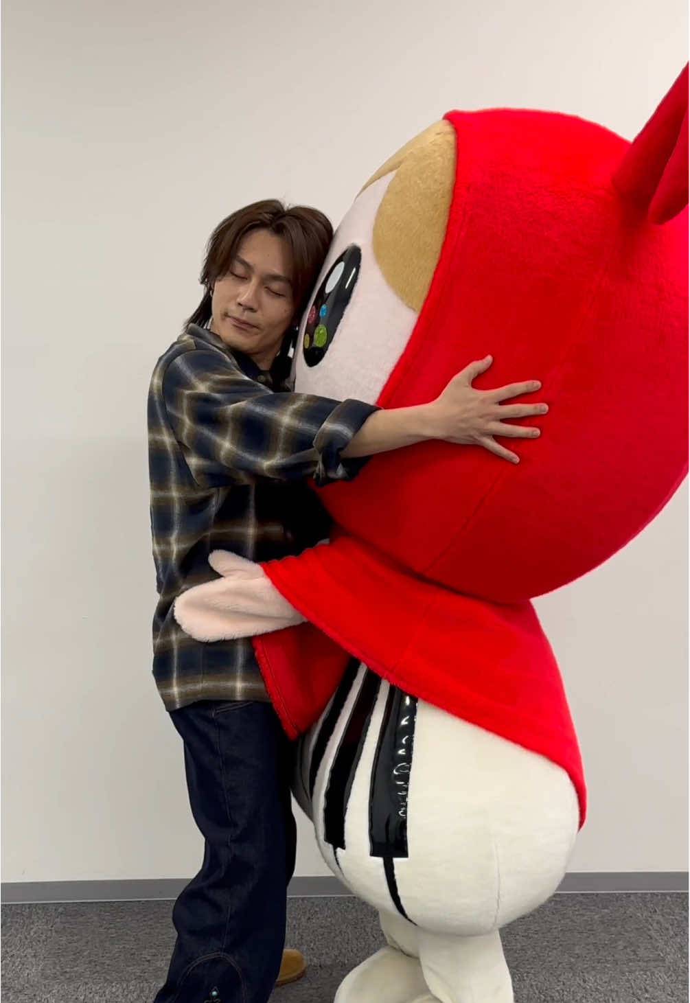 #松田元太 (#TravisJapan )さんに直撃インタビュー🎤   インタビュー後、あさドレ♪ちゃんと一緒に「#DiscoBaby 」ダンスを踊っていただきました💙   フォロー&コメント💬いいね👍お願いします   @Travis Japan #Genta 