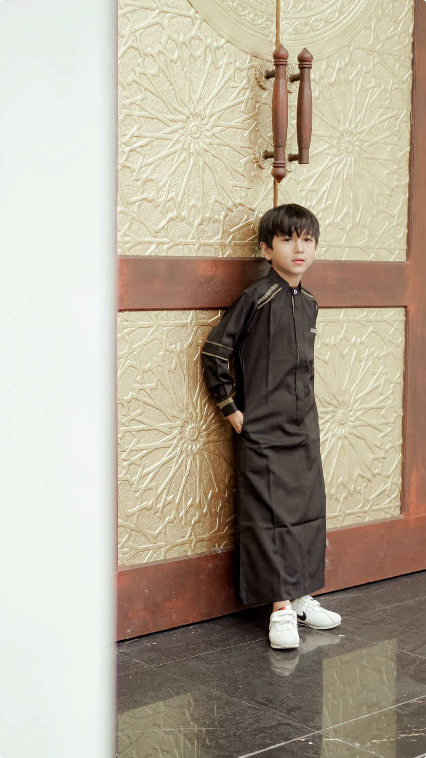 Jadi model jubah AHZARAYY INDONESIA  #yahyakidmodel #kidmodel #voltarafilms 