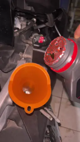 Seharusnya tahun baru nanti aku kerumahmu ganti oli#vario #fyp #vario125 #variokzr #tahunbaru 