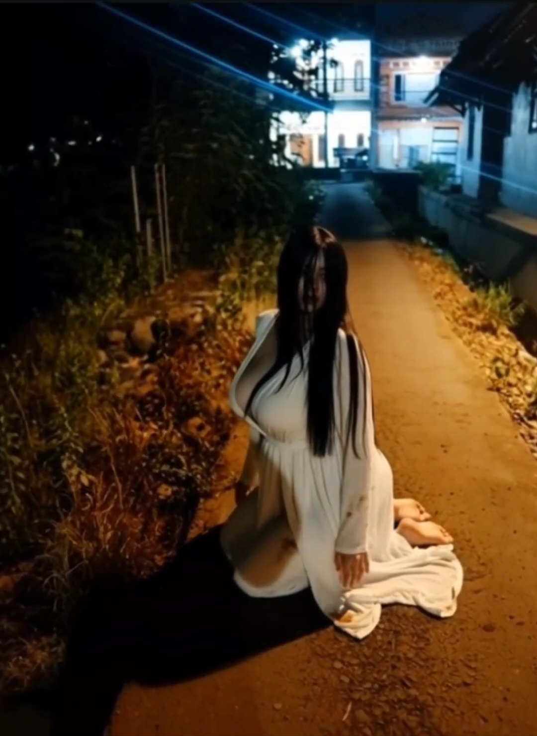 Udah bengkak bgt. ga ada yg mau minum. toloooong. #kunti #tobrut 