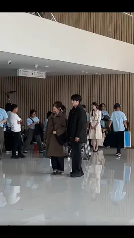 เชาเยว่ขี้แกล้งมาก ส่วนวินวินยิ้มมอย่างเดียว🤣 #YangChaoyue #หยางเชาเยว่ #winwin #DongSicheng #SunshineThroughTheRain 