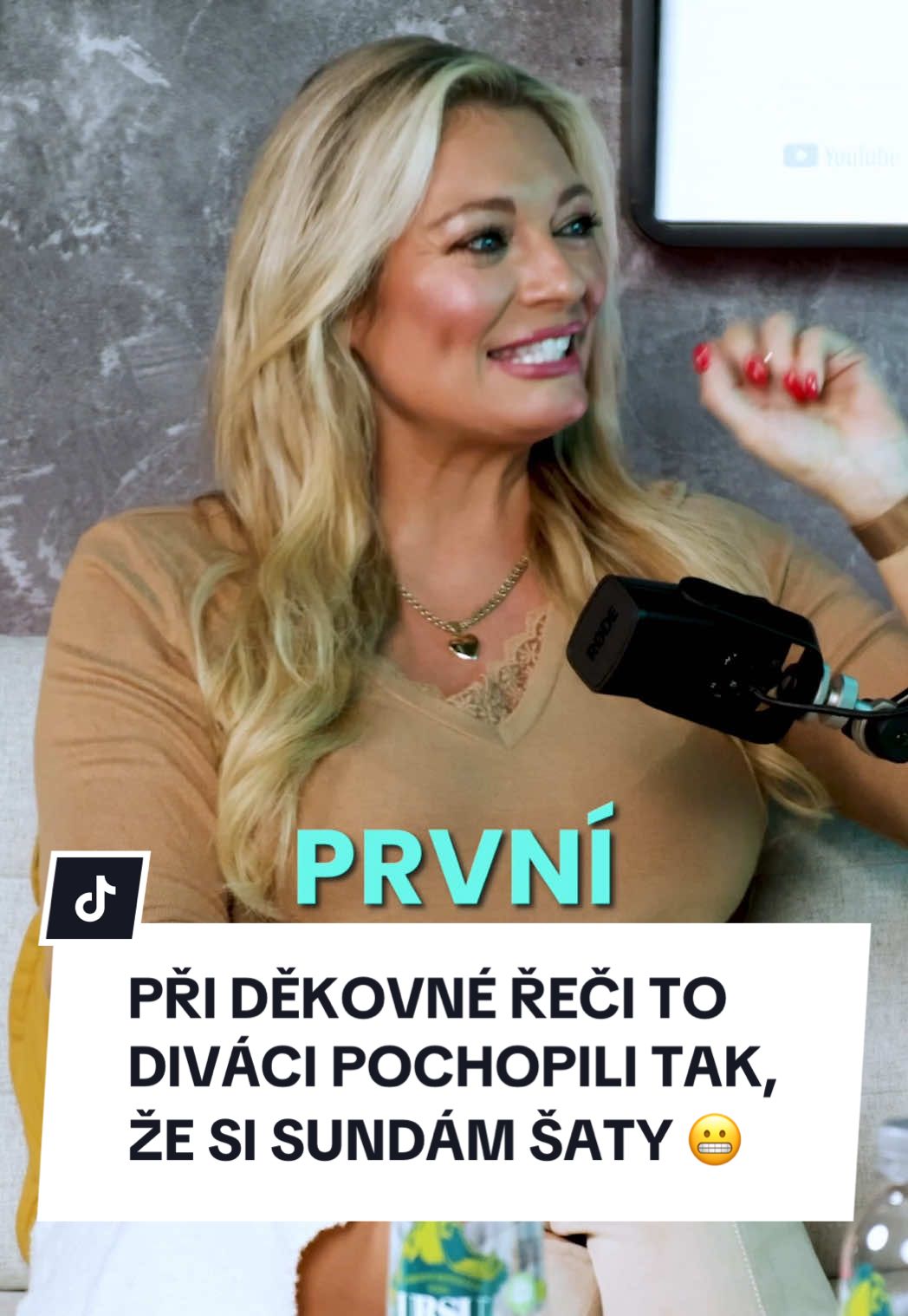 PŘI DĚKOVNÉ ŘEČI TO DIVÁCI POCHOPILI TAK, ŽE SI SUNDÁM ŠATY 😬 celá epizoda na Hype-cast YouTube!